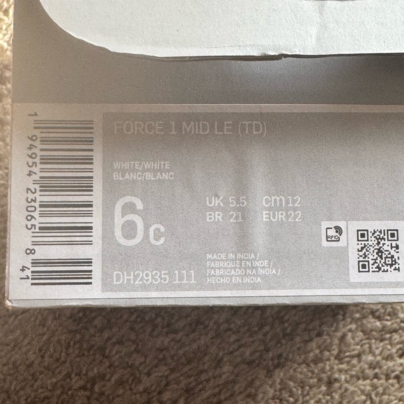 Size 6 Toddler Low Top Air Force 1’s - Picture 5 of 5